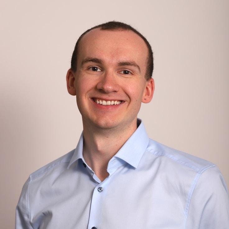 Portrait of Nova, community mentor and Italian cuisine specialist